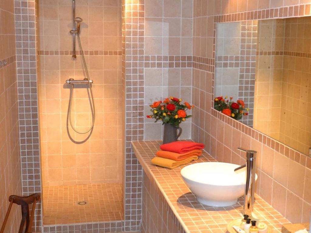 La Deviniere Hotel Donzère Szoba fotó